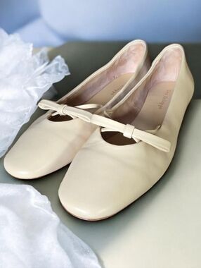 NWOB DEE OCLEPPO ( 9 ) Dixon Bow Embellished Nappa Leather Ballet Flat